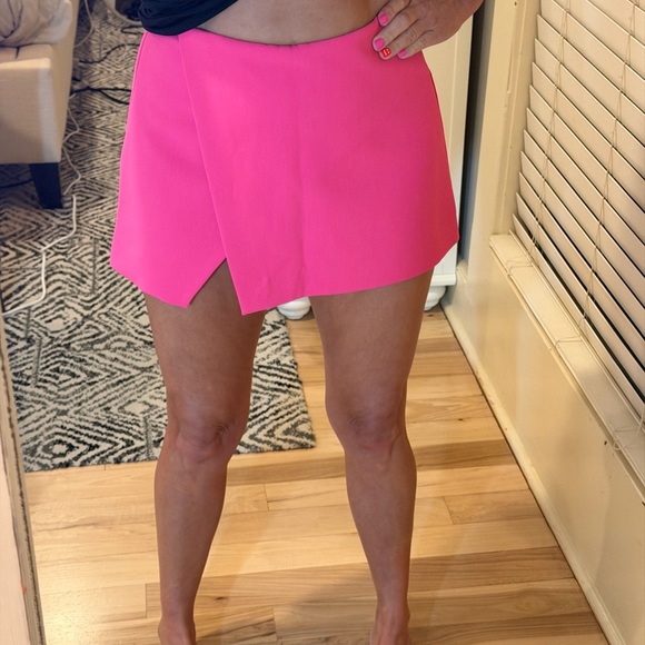 Zara - hot pink skort! Size small! - Picture 1 of 5